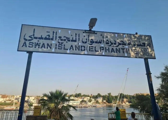 Ashraf Hostel Guest House